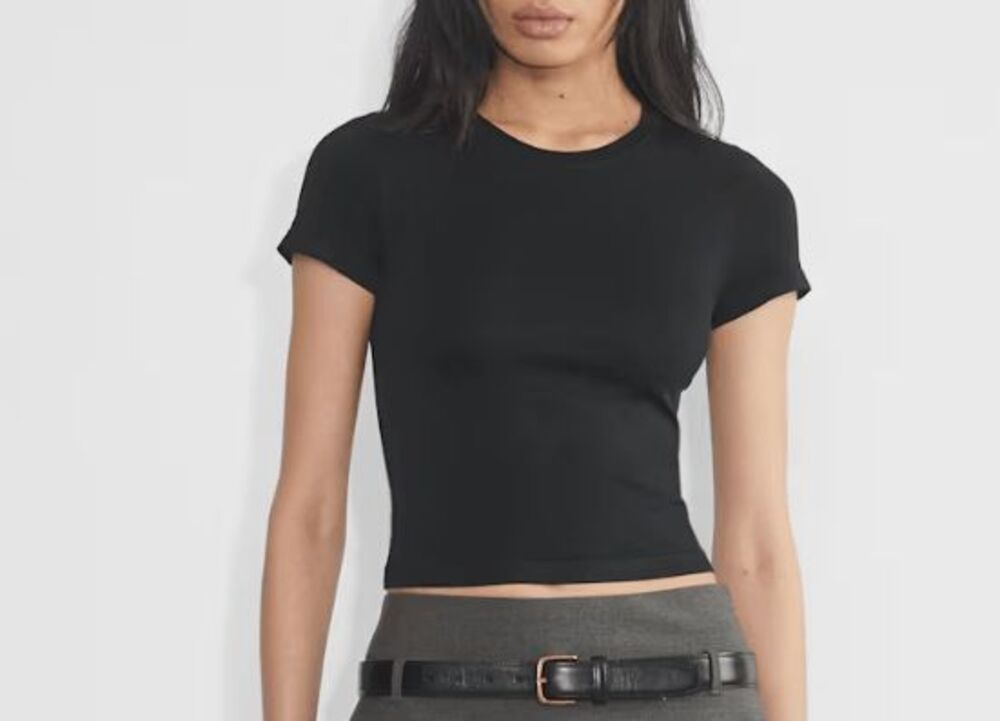 Babaton $58 Contour Crew Neck Cropped Top Black Short Sleeve M NEW